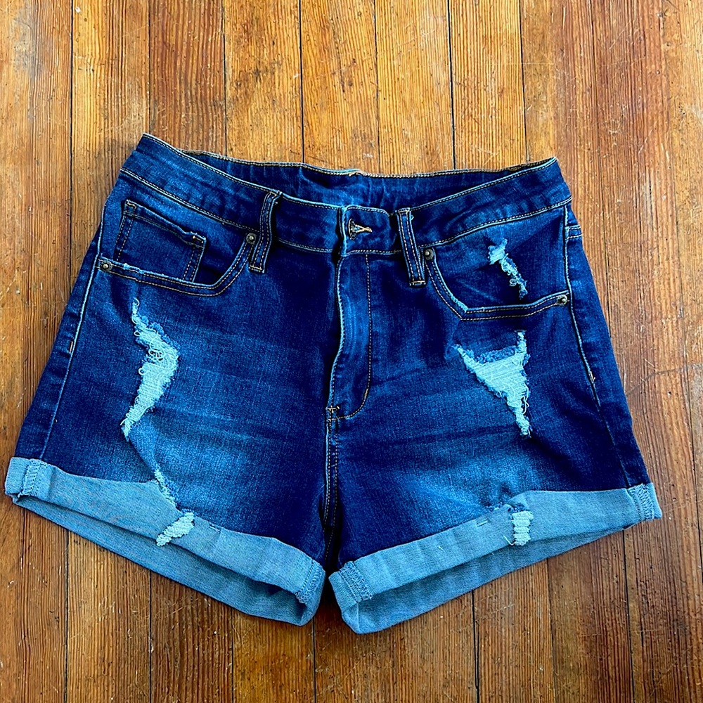 Blue ripped jean shorts, size large
